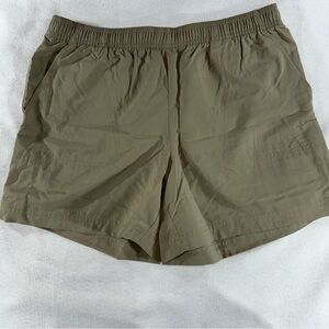 Columbia Women's Tan Shorts hiking travel beach outdoor boho indie 5” inseam